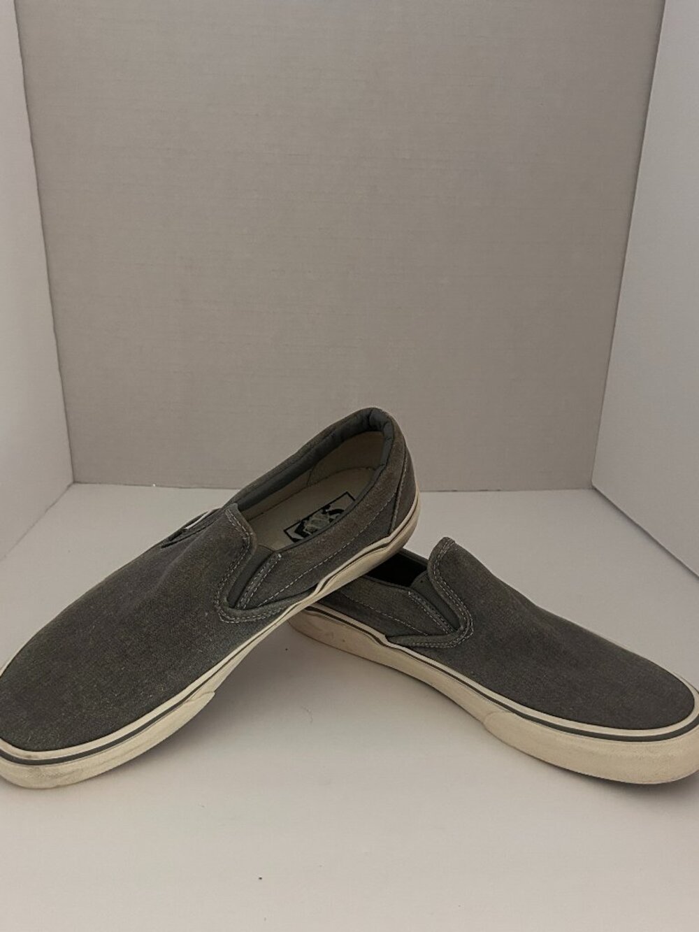 Vans Off The Wall Gray Slip On Canvas Sneakers Men's 8.5 Women's 10